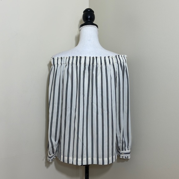 NWOT J.Crew Mercantile || woman’s Off-shoulder striped blue top with bow size Xs - Picture 3 of 8